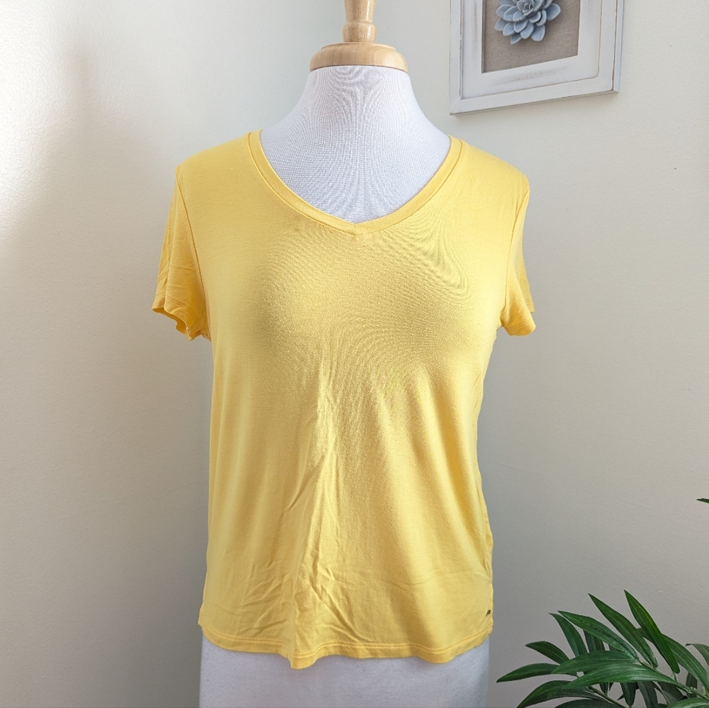 American Eagle Outfitters Soft & Sexy V Neck Short Sleeve Top Yellow Large